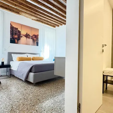 Apartament Ca'lavinia -2 Double With Private Bathrooms