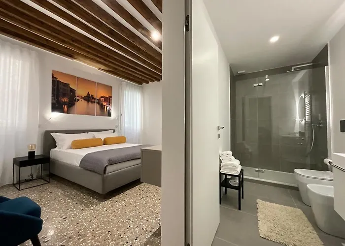 Ca'lavinia -2 Double With Private Bathrooms Apartament *