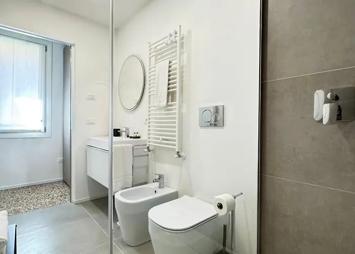 Ca'lavinia -2 Double With Private Bathrooms * Venetië