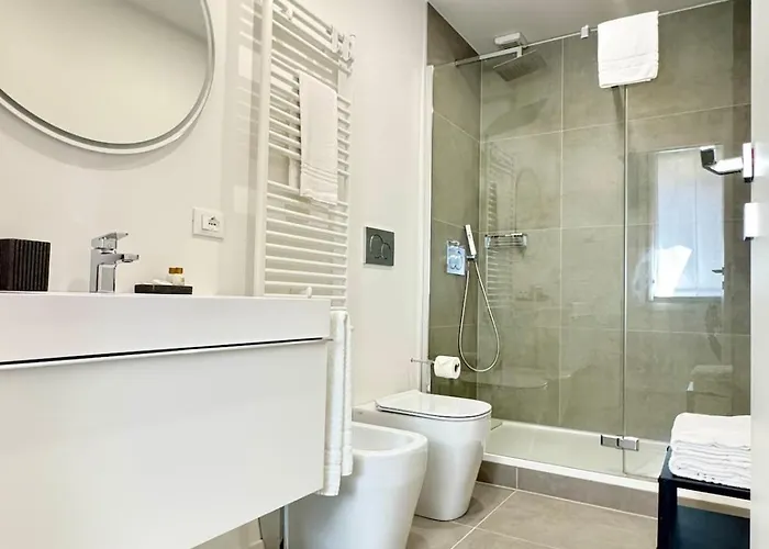 Ca'lavinia -2 Double With Private Bathrooms *