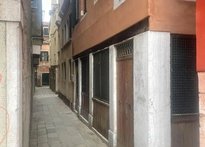 Διαμέρισμα Ca'lavinia -2 Double With Private Bathrooms *